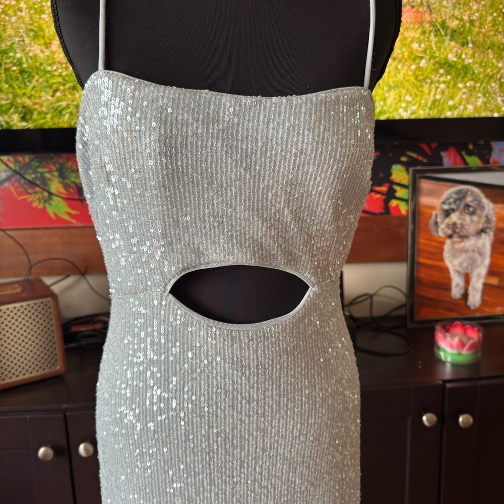 Xscape light blue sequin Evening Gown in size 6 - Picture 2 of 14